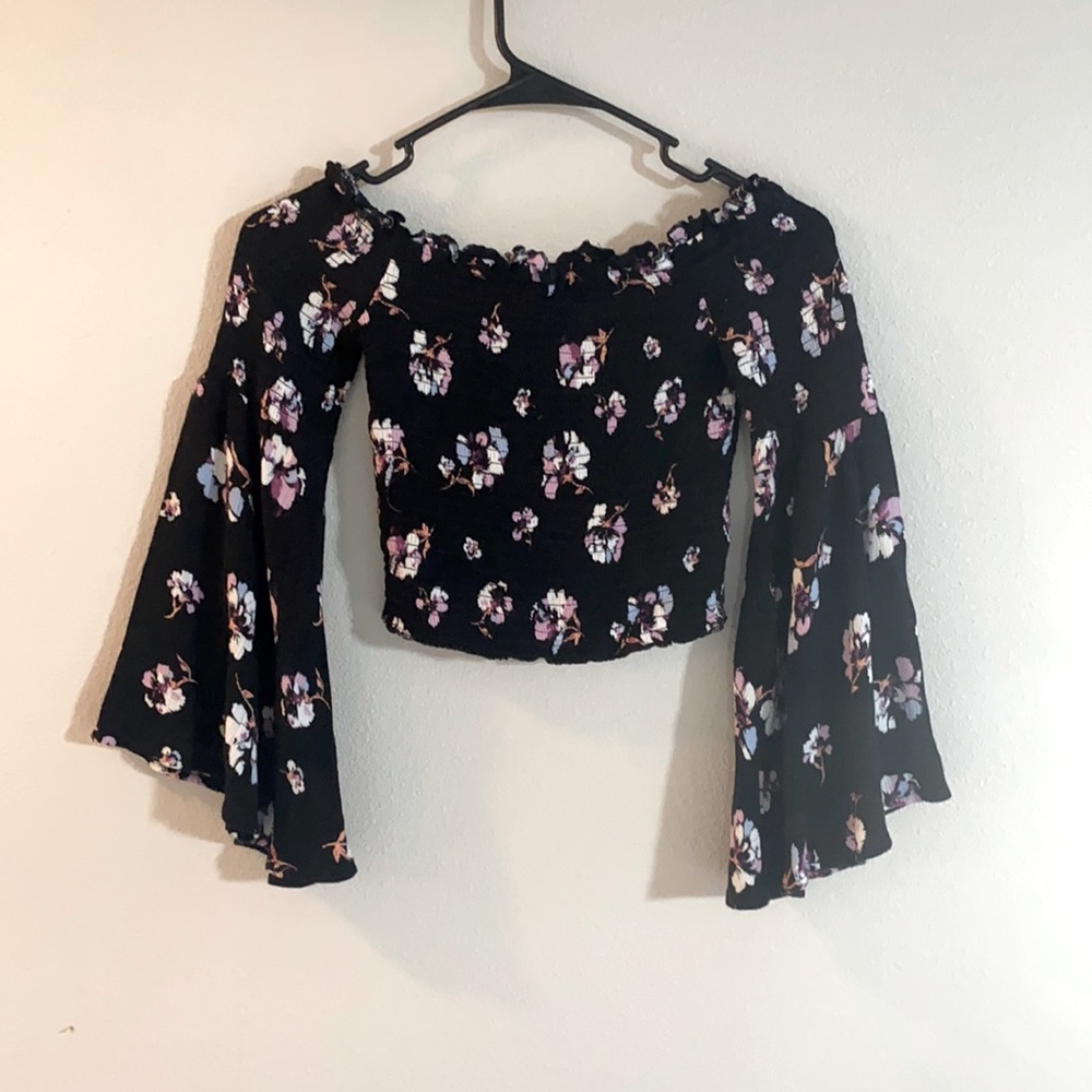 Forever 21 Bell Sleeve Crop Top